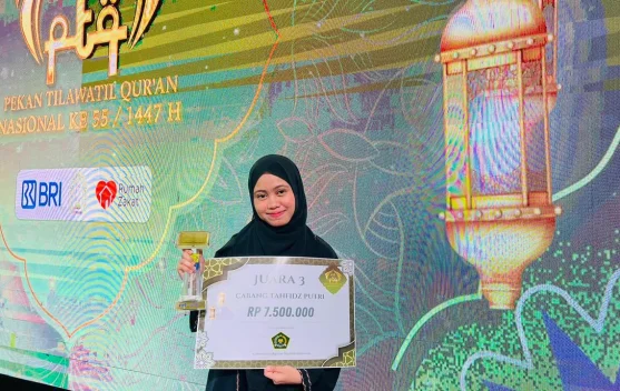 Risthy Nabila Terbaik 3 Tahfidz Putri PTQ RRI