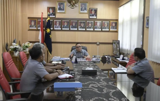 Kakanwil Kemenkum Sultra Gelar Diskusi Bersama Bagian Tata Usaha dan Umum