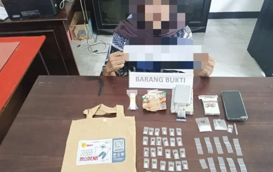 Wanita Pengedar Sabu di Kendari Diamankan Petugas