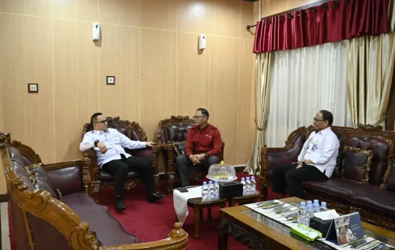 Kemenkum Sultra Terima Kunjungan Silaturahmi Kepala OJK Sultra