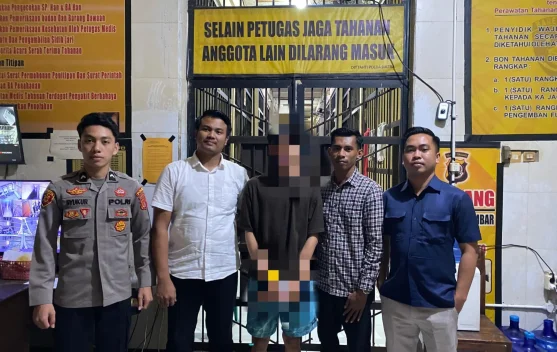 Diduga Sebar Konten Dewasa di WhatsApp, Seorang Pria Ditahan Polisi