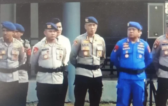 Kapolda Sultra Apresiasi Kinerja Brimob, Serahkan Ribuan Perlengkapan Personel
