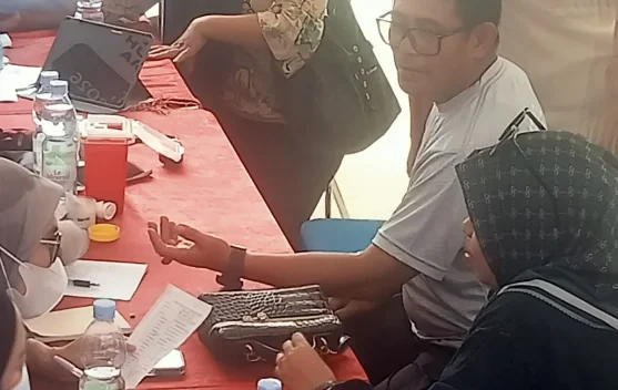 Pejabat Satpol PP Kota Kendari Ikut Donor Darah, Wujud Kepedulian bagi Sesama