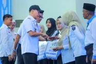 Pemprov Sultra Salurkan TPG, THR, dan Gaji ke-13 Para Guru