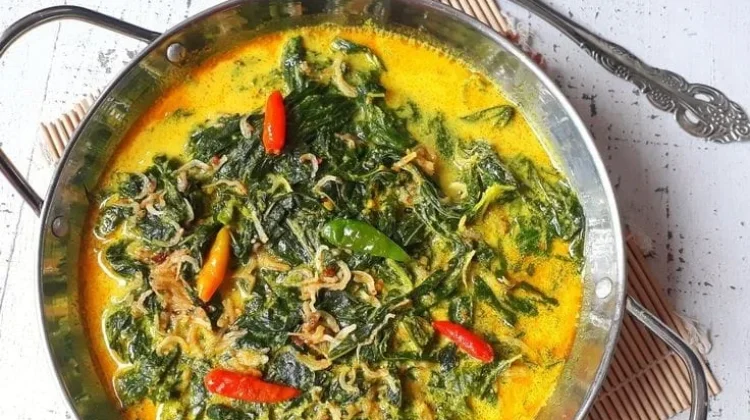 Ketahui Kandungan Vitamin dalam Daun Singkong