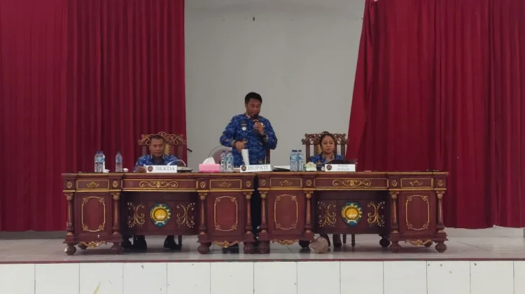 Bupati Paulus Paparkan Capaian Satu Tahun