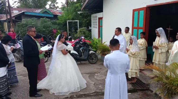 Dari Luka menuju Harapan: Pemberkatan Nikah yang Mengharukan