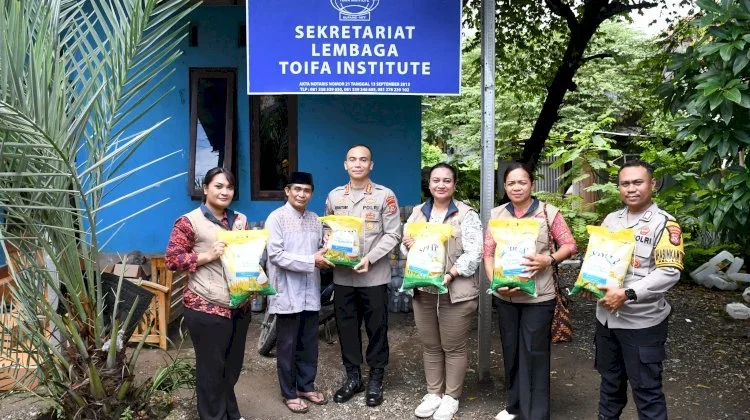Warga TTS Apresiasi Bantuan Beras Kapolda NTT