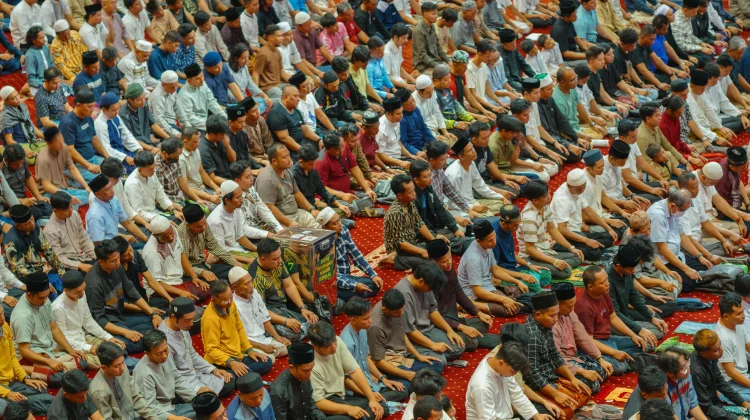 Sholat Ditinggalkan, Apakah Puasa Tetap Sah?