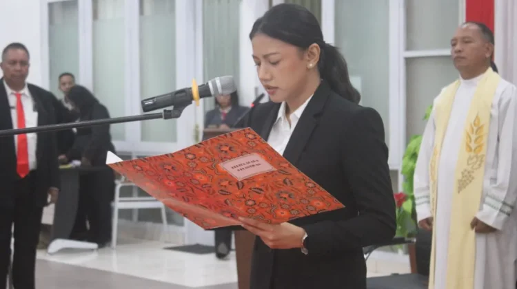 Wakil Bupati Kupang Lantik 13 Pejabat di Lingkup Pemkab Kupang