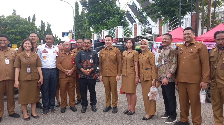 Walikota Kupang Tekankan Toleransi saat Tinjau UMKM Takjil