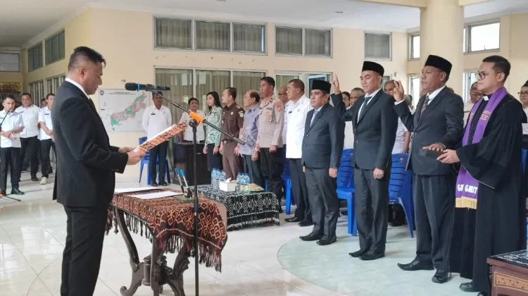 Bupati Paulus Henuk Lantik Dua Dirut Perusahaan Daerah