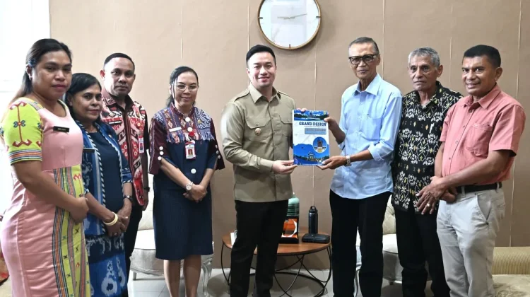Pemkot Kupang Terima Grand Design Pembangunan Kependudukan 2025-2045