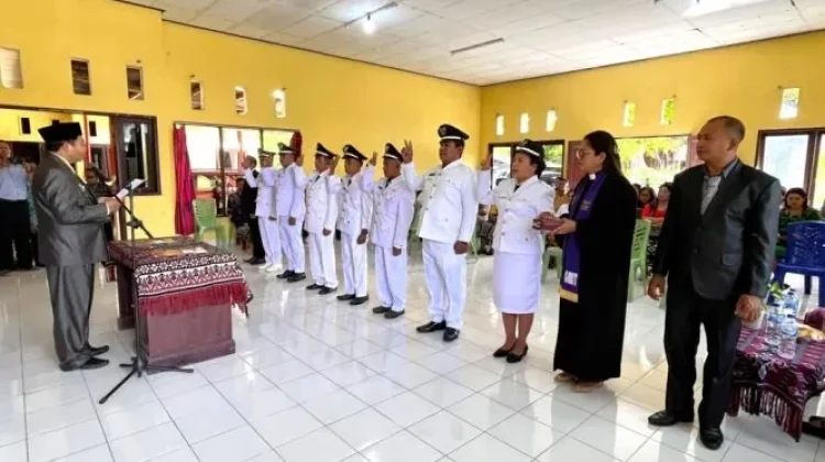 Camat Lobalain Lantik Tujuh Penjabat Desa Persiapan