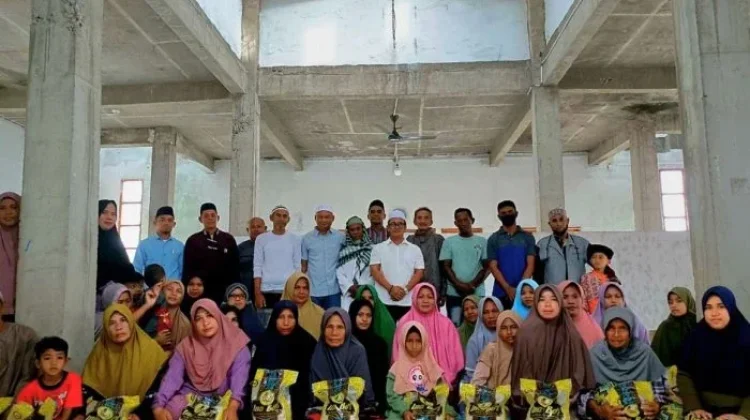 Kepedulian di Bulan Penuh Berkah, 75 Jamaah Terima Bingkisan Ramadan