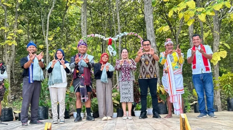 Kolaborasi Alumni Hadirkan Ruang UMKM Wisata Desa