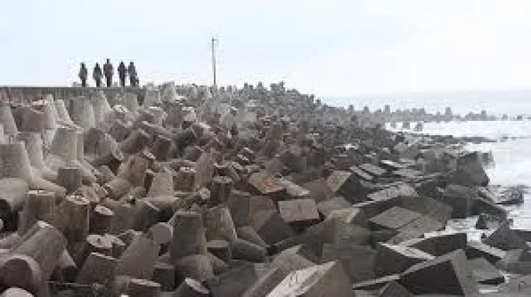 PUPR Rote Ndao Siapkan Pemecah Gelombang Cegah Abrasi