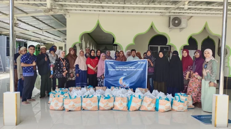 Warnai Bulan Ramadhan, BNI Salurkan Paket Sembako di Kupang