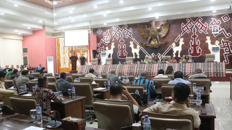 Tanggapan Gubernur atas Pandangan Fraksi tentang Perubahan Status Bank NTT