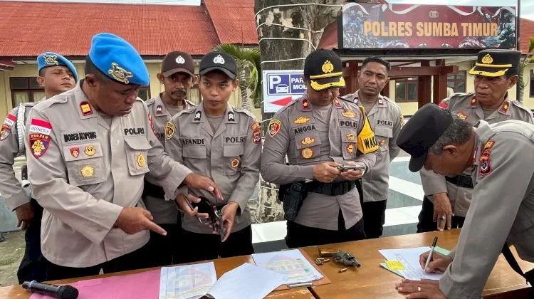 Tingkatkan Disiplin Anggota, Polres Sumba Timur Gelar Pemeriksaan Senpi