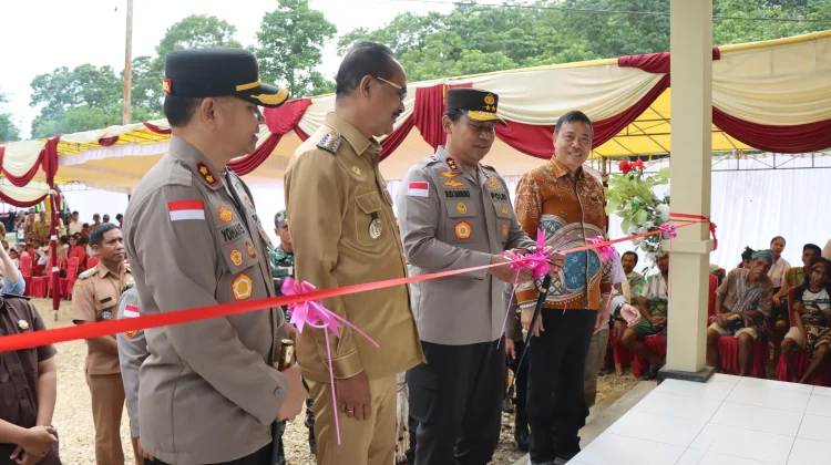 Kapolda NTT Resmikan Pospol Umbu Ratu Nggay Barat