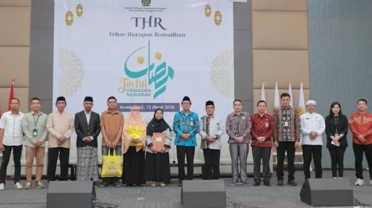Joyful Ramadhan Kemenag NTT Salurkan  Bantuan Bagi Mustahik