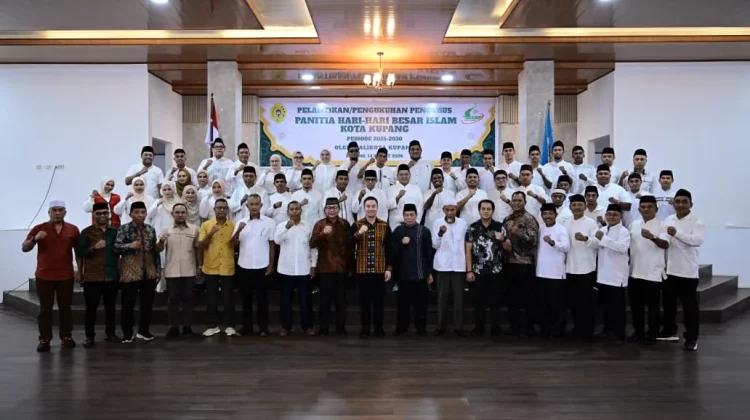 Wali Kota Kupang Lantik Pengurus PHBI 2025–2030