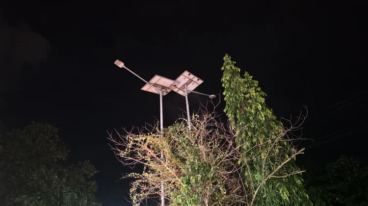 Warga Keluhkan Lampu Jalan Herman Johanes Padam Bertahun tanpa Perbaikan