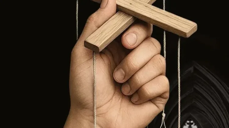 Broken Strings Diadaptasi ke Layar Lebar