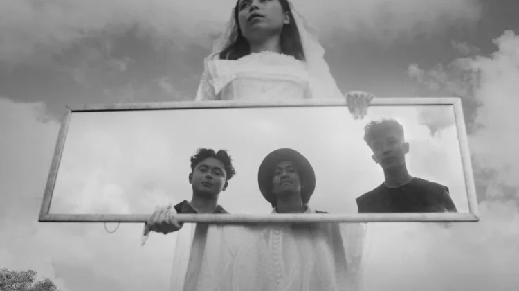 Aydeline Resmi Rilis Single “Mitokondria”