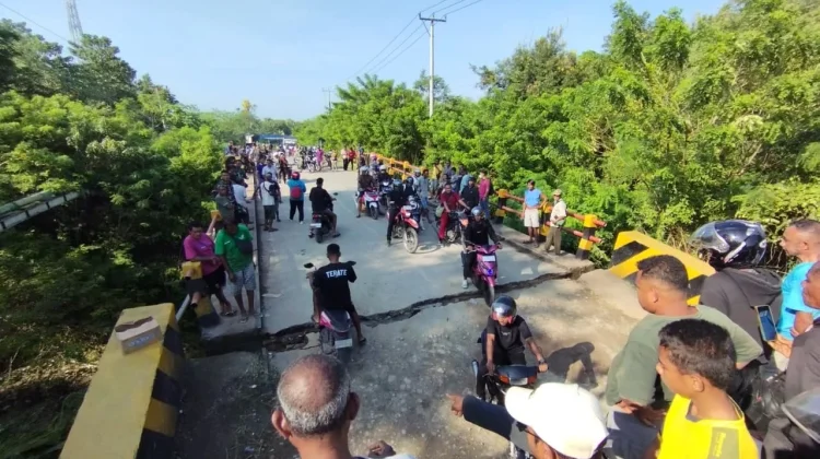 Jalan Timor Raya Amblas, Sopir Travel Keluhkan Penurunan Pendapatan