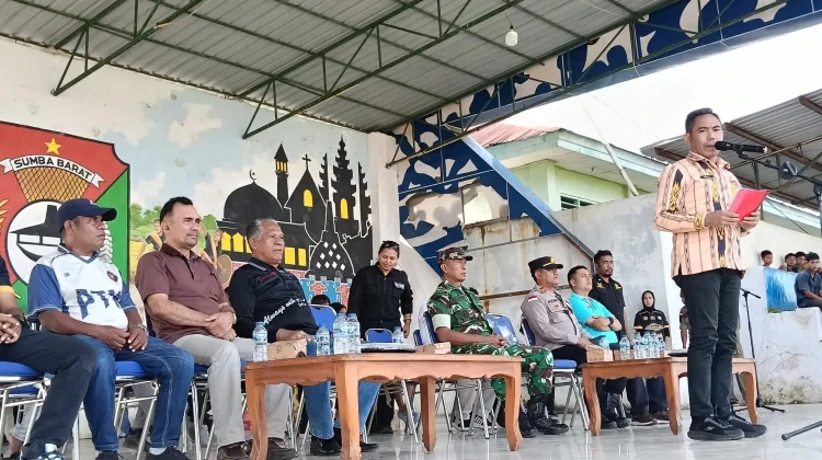 Asisten Buka Turnamen Marapu Kids U12 Sumba Barat