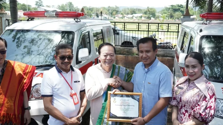 Pemkab Sumba Barat Daya Terima Bantuan Dua Ambulan