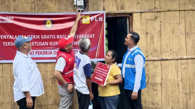 PLN Hadirkan Listrik Gratis untuk Warga  Flores Timur Pasca Dilanda Erupsi