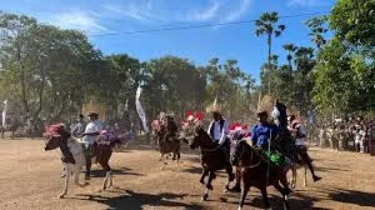 Ritual Hus Ndeo Jadi Atraksi Budaya