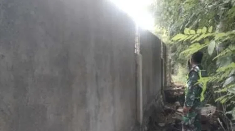 Babinsa Awasi Pembangunan Koperasi Merah Putih Desa Lekunik