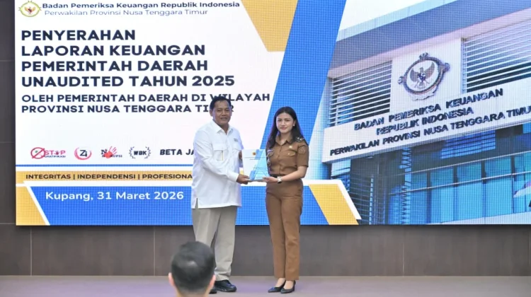 Pemkab Kupang Tunjukkan Komitmen Transparansi Melalui Penyerahan LKPD 2025