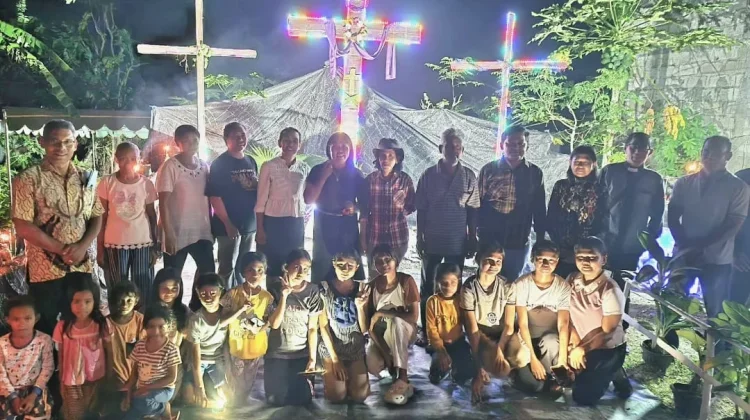 Kreativitas Jemaat Nusaklain Barat Warnai Lomba Salib Paskah