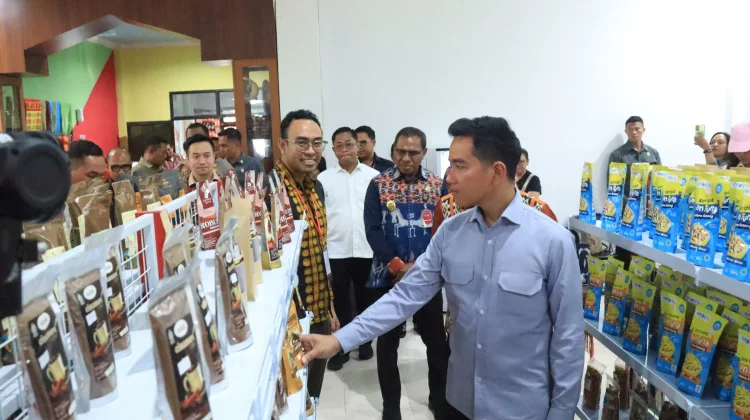Wapres Gibran Kunjungi NTT Mart, Dorong Penguatan Produk Lokal