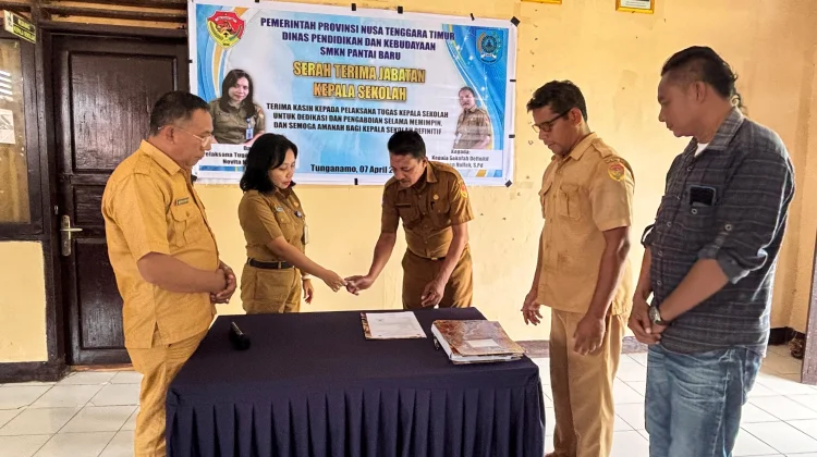 Simson Nullek Resmi Pimpin SMKN Pantai Baru