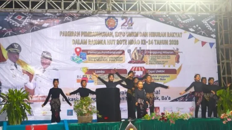 Warga Meriahkan Pameran HUT ke-24 Kabupaten Rote Ndao