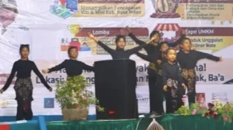 Pelajar Tampil di Panggung Pameran Pembangunan dan Expo UMKM