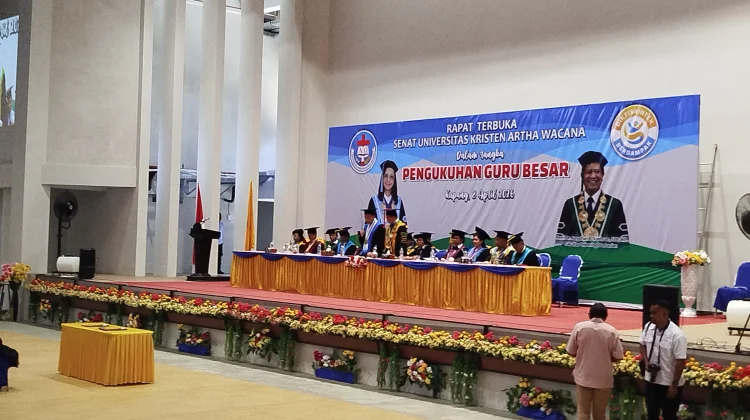 UKAW  sebagai PTS dengan Profesor Terbanyak di NTT