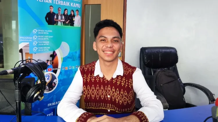 Petrick Yohanis Meok Inspirasi Wisudawan FKIP Undana Berprestasi Peraih IPK 4,00