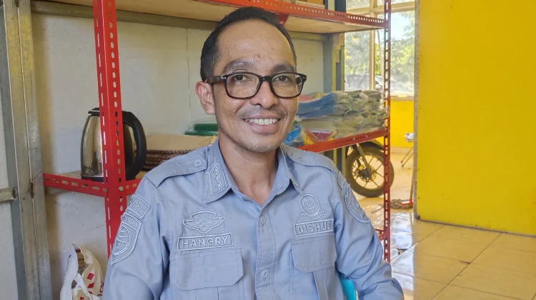 Warga Rote Ndao Taat Bayar Retribusi Parkir