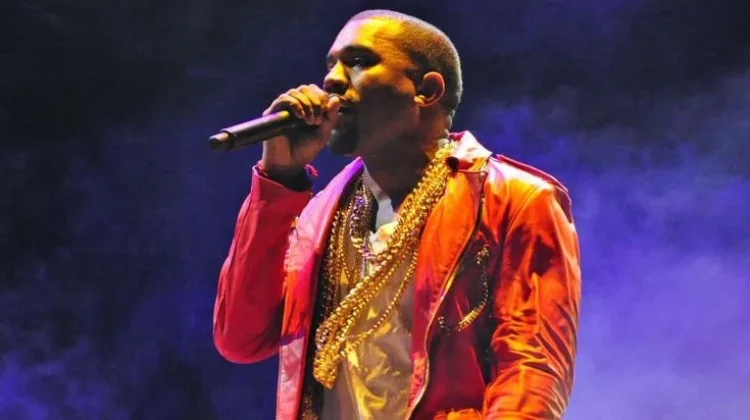 Kanye West Batal Tampil di London