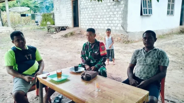 Bincang Santai, Babinsa Koramil 01 Laratama  dengan Warga Binaan