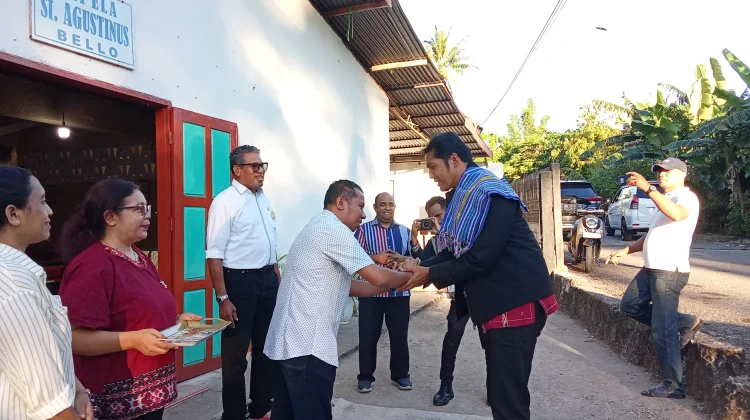 BI NTT Salurkan Bantuan Sarpras Ibadah ke Kapela St. Agustinus Bello