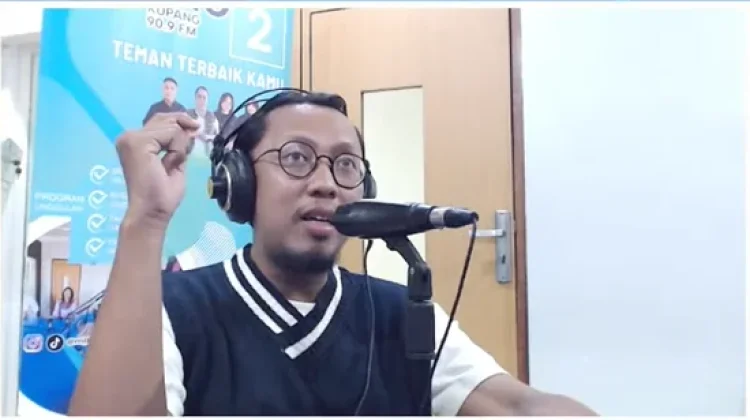 Dari Masinis ke Dosen Bangun Personal Branding Digital