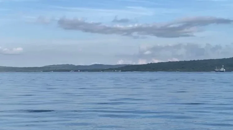 Terbentuknya Warna Biru pada Air Laut